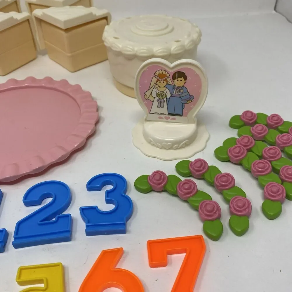 VTG 1987 Fisher-Price Fun With Food Create-A-Cake Set USA Wedding Birthday